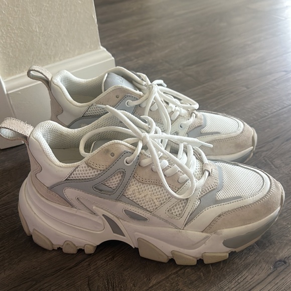 Michael neaker - Picture 2 of 3